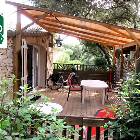 Domaine du bois gîte Marion Galargues Extérieur photo