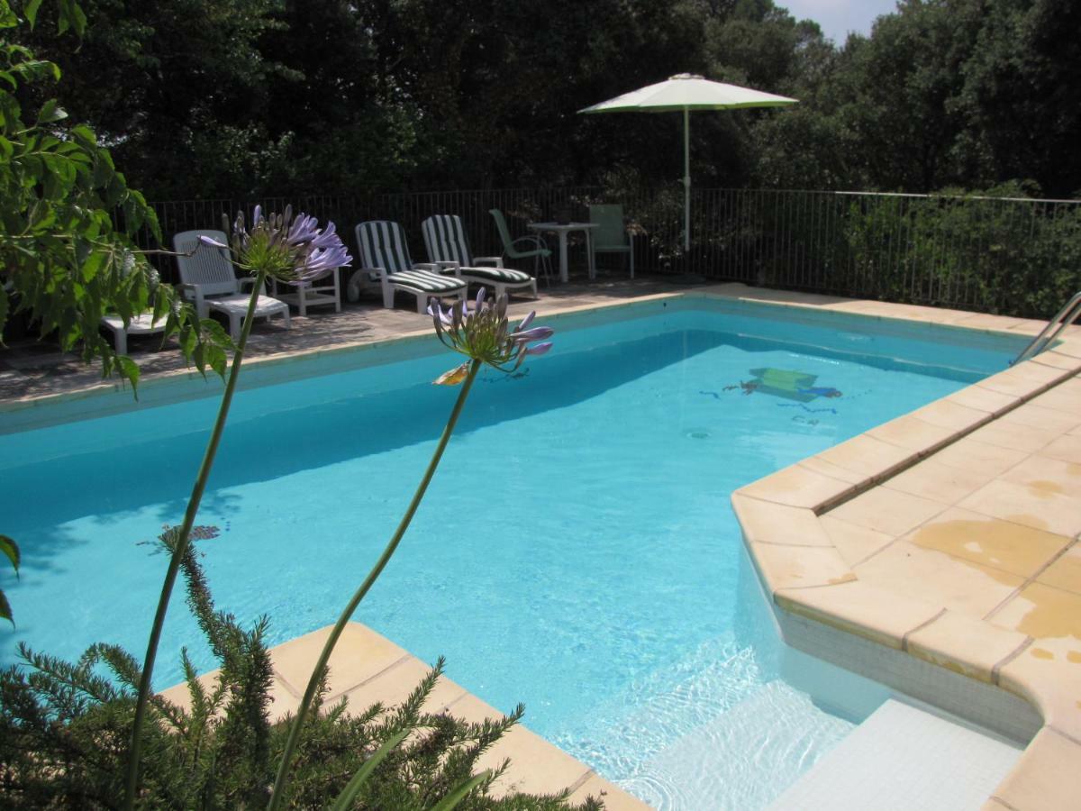Domaine du bois gîte Marion Galargues Extérieur photo